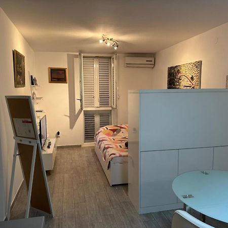 Studio Apartment Ivana - New Sweet Apartment ドゥブロブニク エクステリア 写真